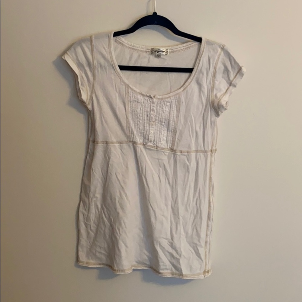 White short sleeved top